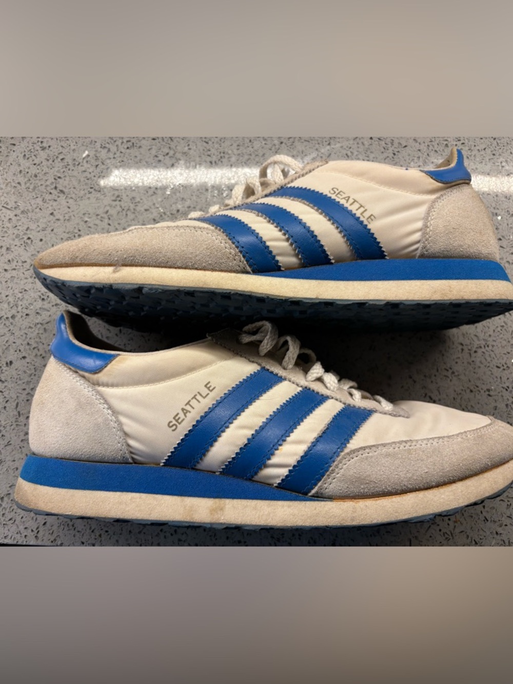 True Vintage Adidas “Seattle” Sneaker Sz 9 USA